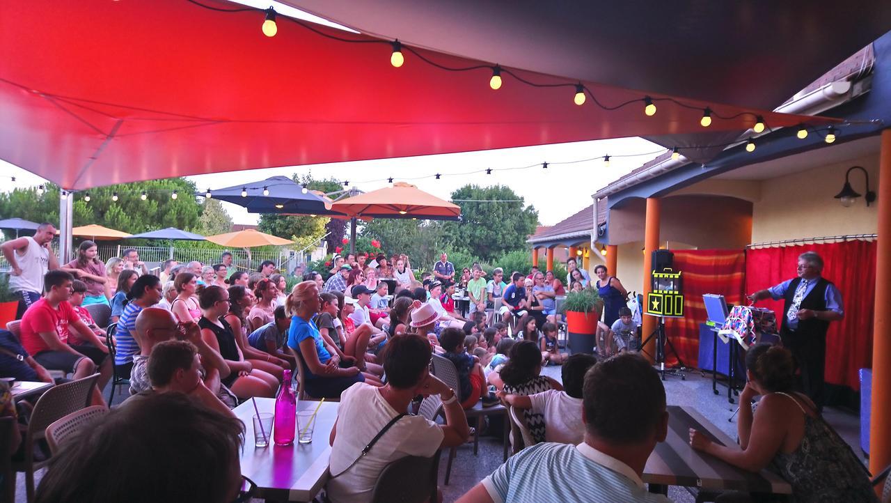 Camping L'Arada Parc Hotel Sonzay Buitenkant foto