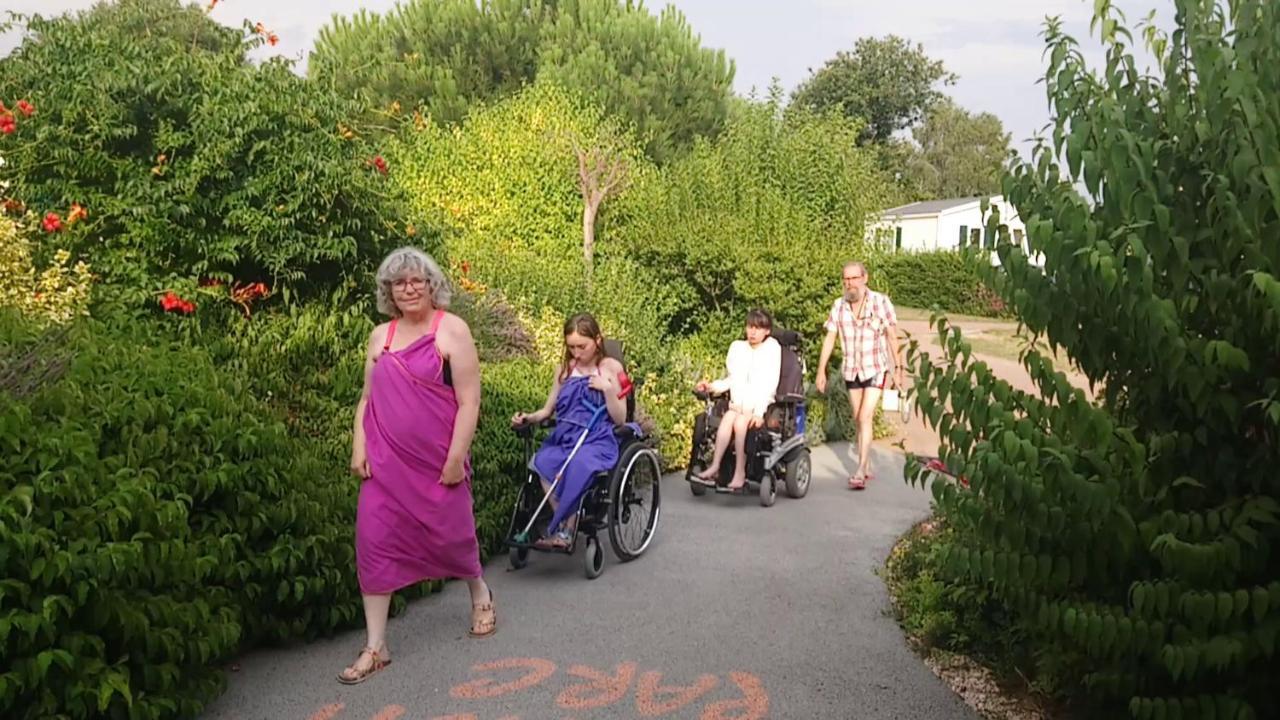 Camping L'Arada Parc Hotel Sonzay Buitenkant foto